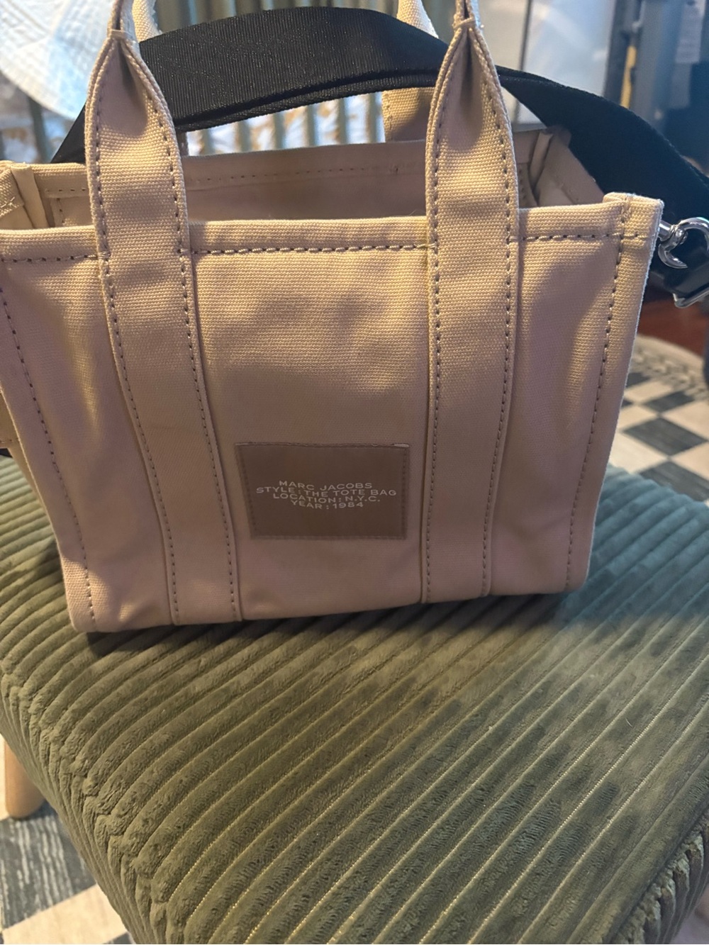 Marc Jacobs Beige Canvas 'The Tote Bag' Mini with Heart & Daisy Details - Picture 5 of 7